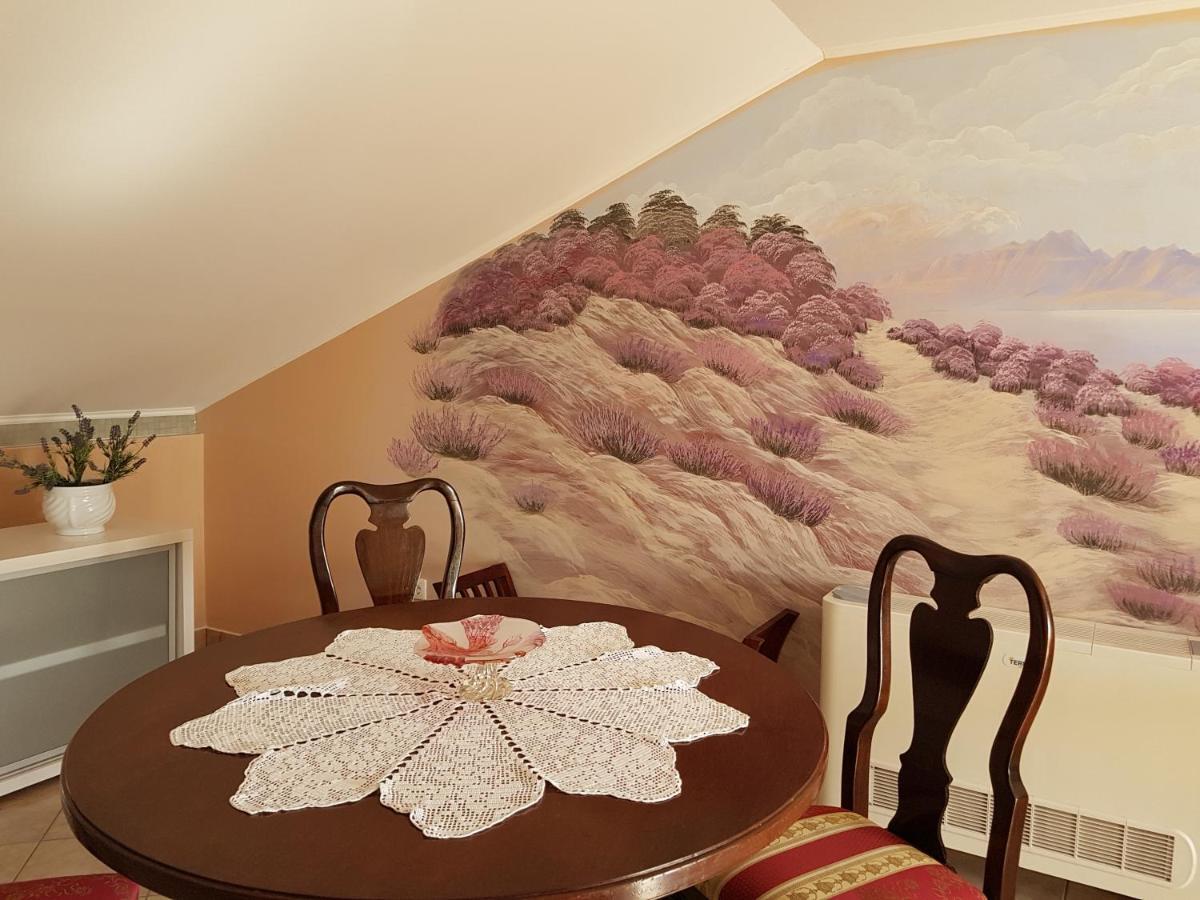Apartments Suzana Novi Vinodolski Rom bilde